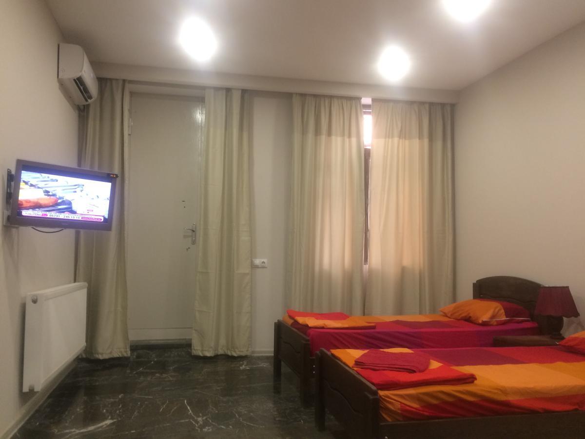 Luka Apartment Tbilisi ภายนอก รูปภาพ