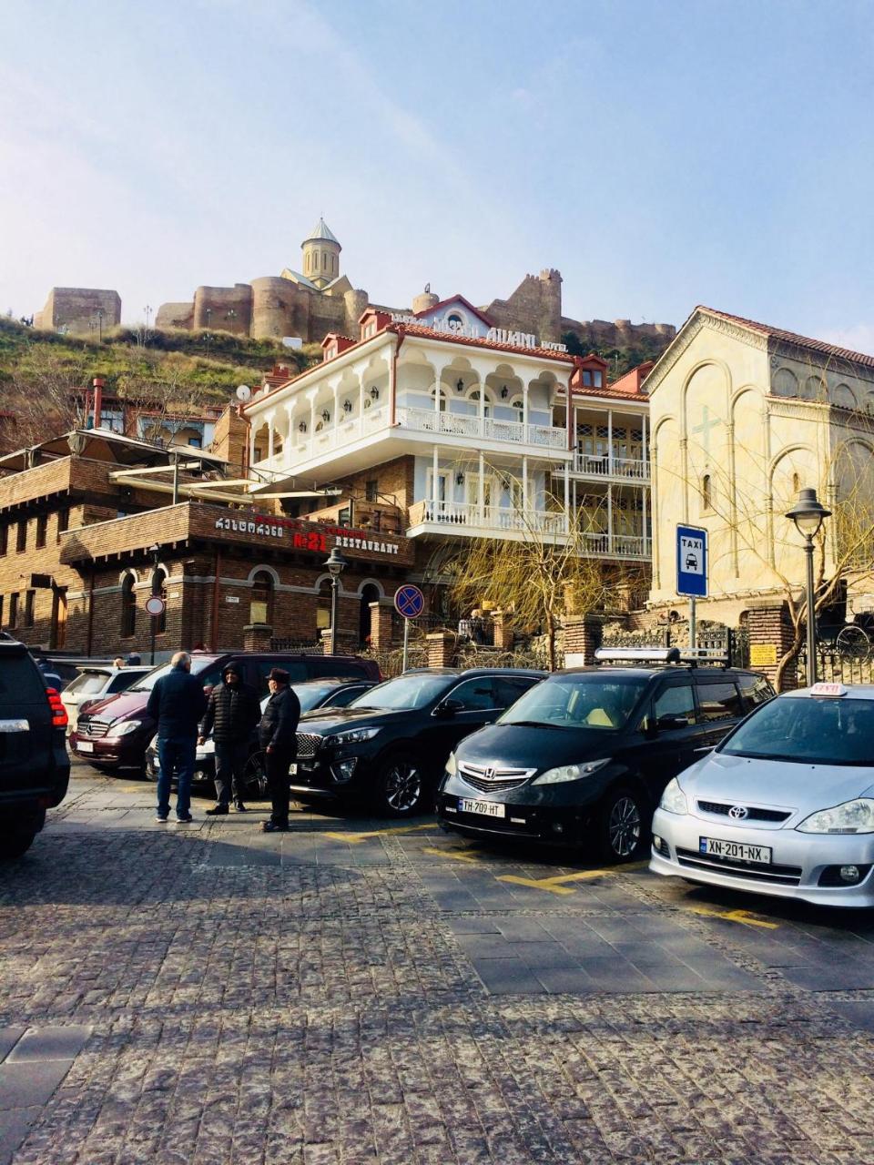 Luka Apartment Tbilisi ภายนอก รูปภาพ